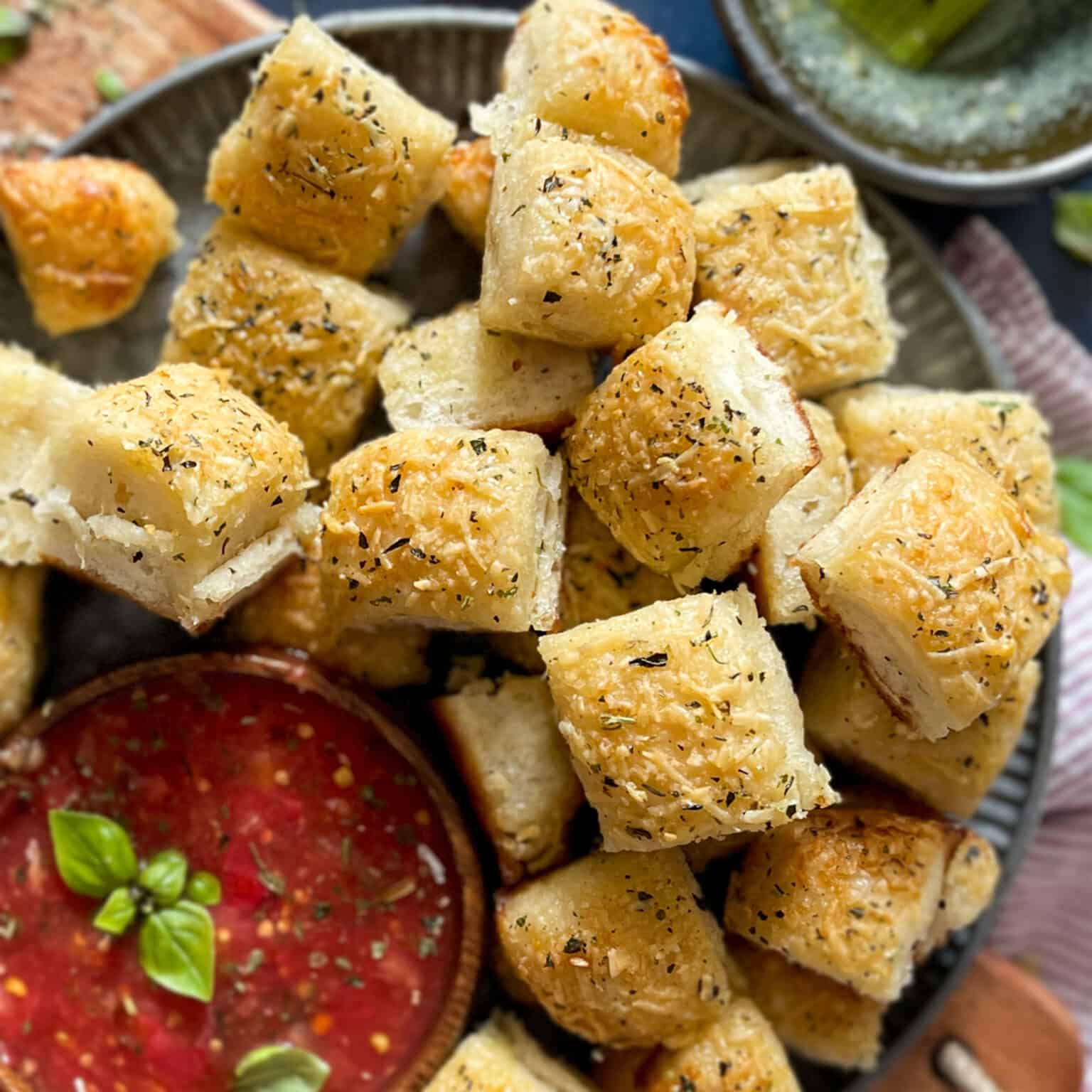 How to Make Garlic Parmesan Bread Bites The Virtual Caterer