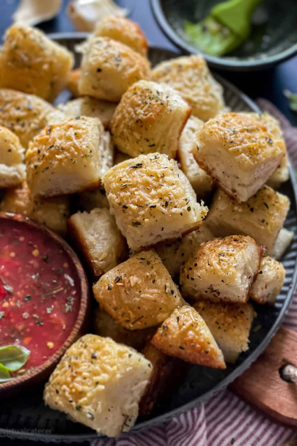 How to Make Garlic Parmesan Bread Bites The Virtual Caterer